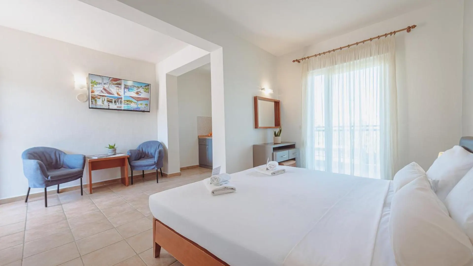 Ampelia Hotel Kassandra Hanioti Grekland
